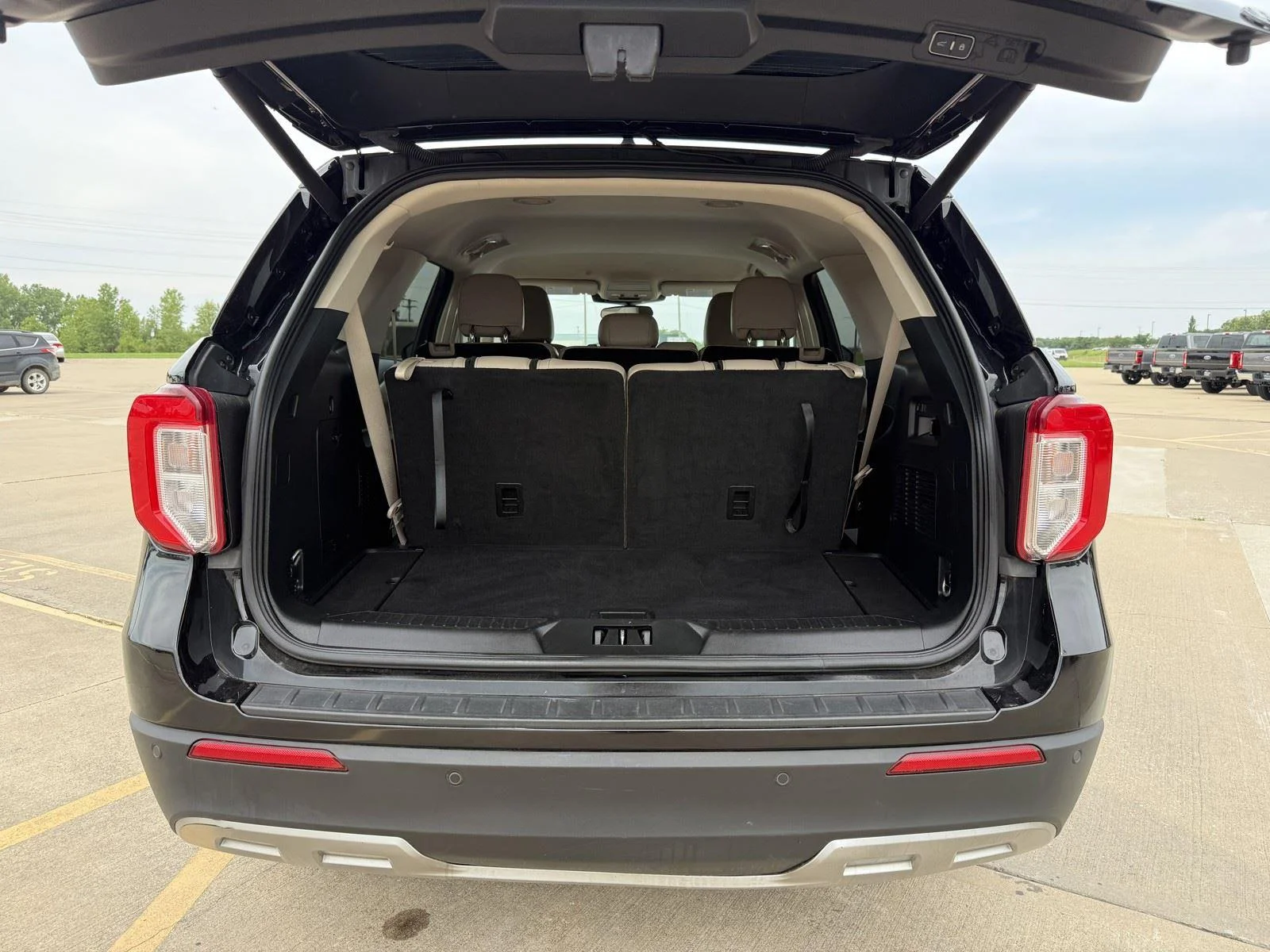 Used 2024 Agate Black Ford XLT image 10