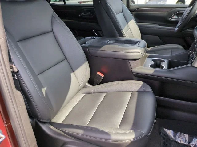 Used 2023 Orange Chevrolet Z71 image 25