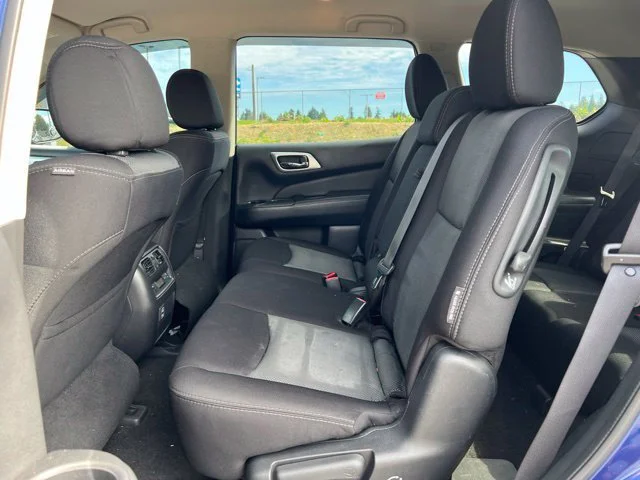 Used 2018 Caspian Blue Nissan SV image 13
