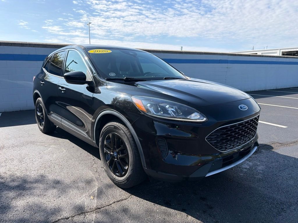 Used 2020 Black Metallic Ford SE image 7