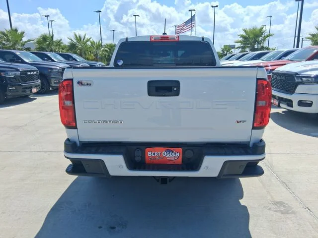 Used 2022 White Chevrolet Z71 image 6