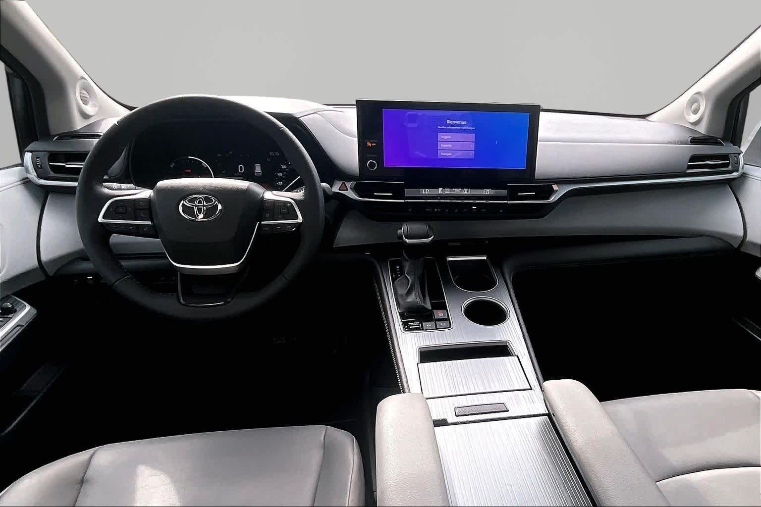 Used 2025 Wind Chill Pearl Toyota XLE image 16