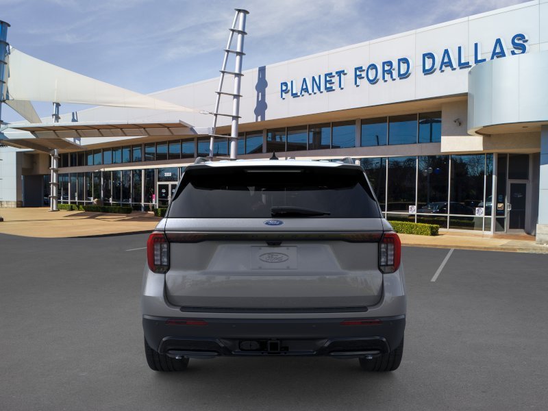 New 2026 Carbonized Gray Metallic Ford ST-Line image 5