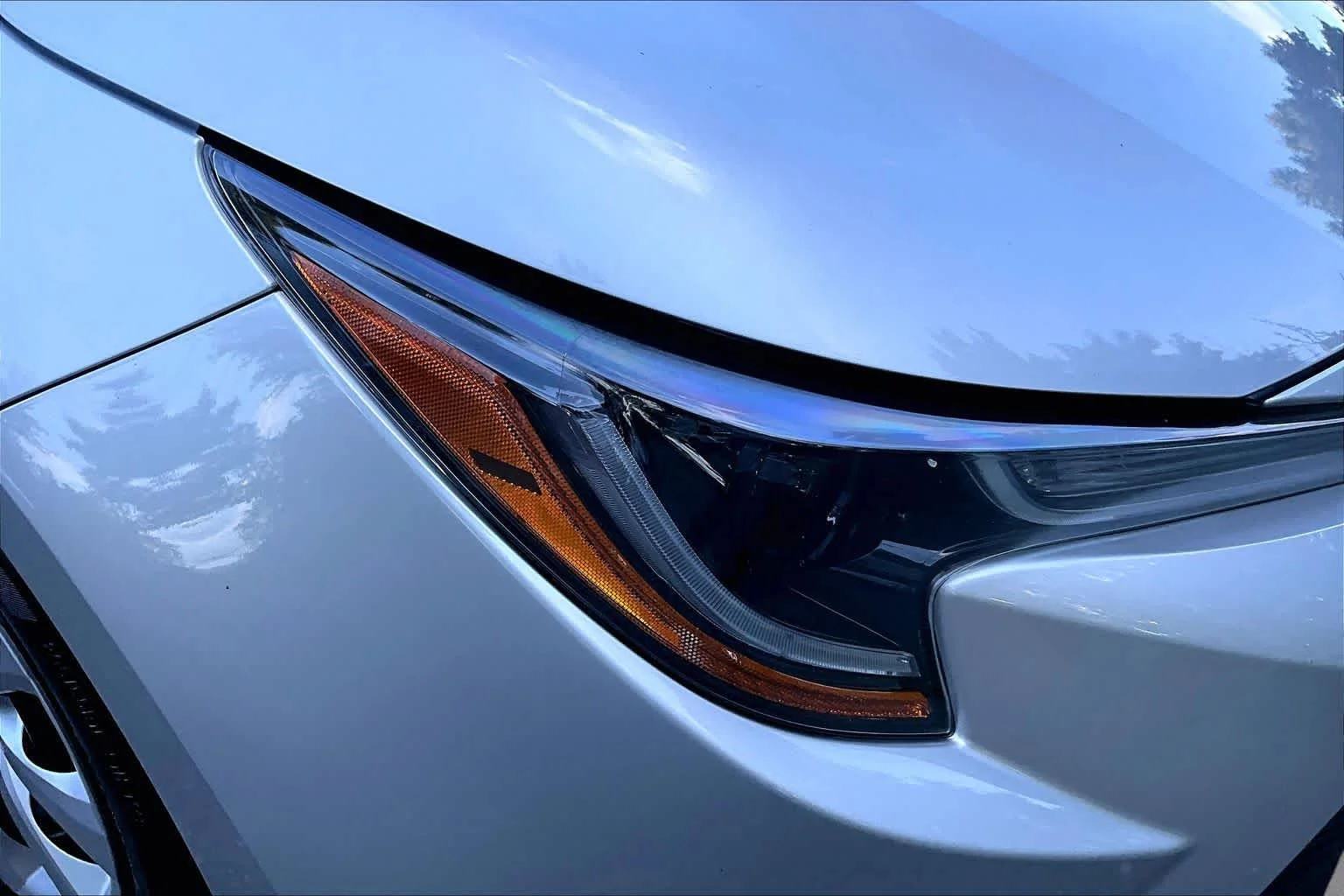 Certified Used 2023 Classic Silver Metallic Toyota LE image 25