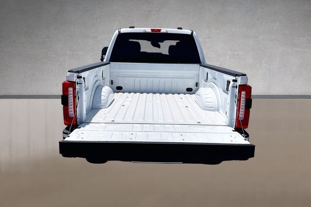 New 2026 Star White Metallic Tri-Coat Ford Lariat image 13