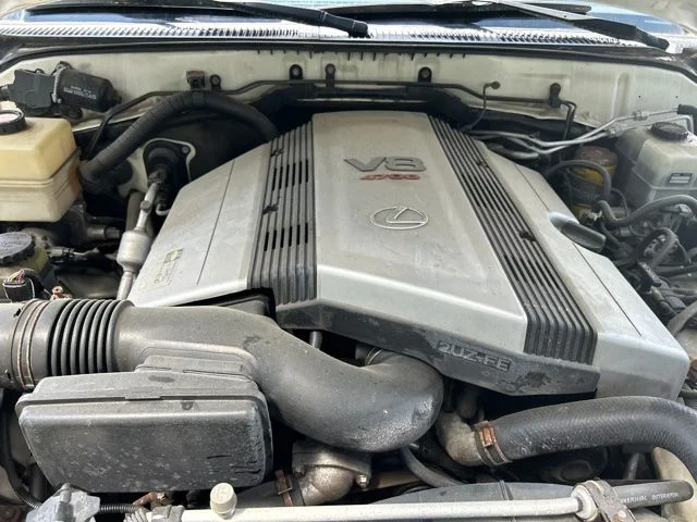Used 2007 White Lexus 470 image 28