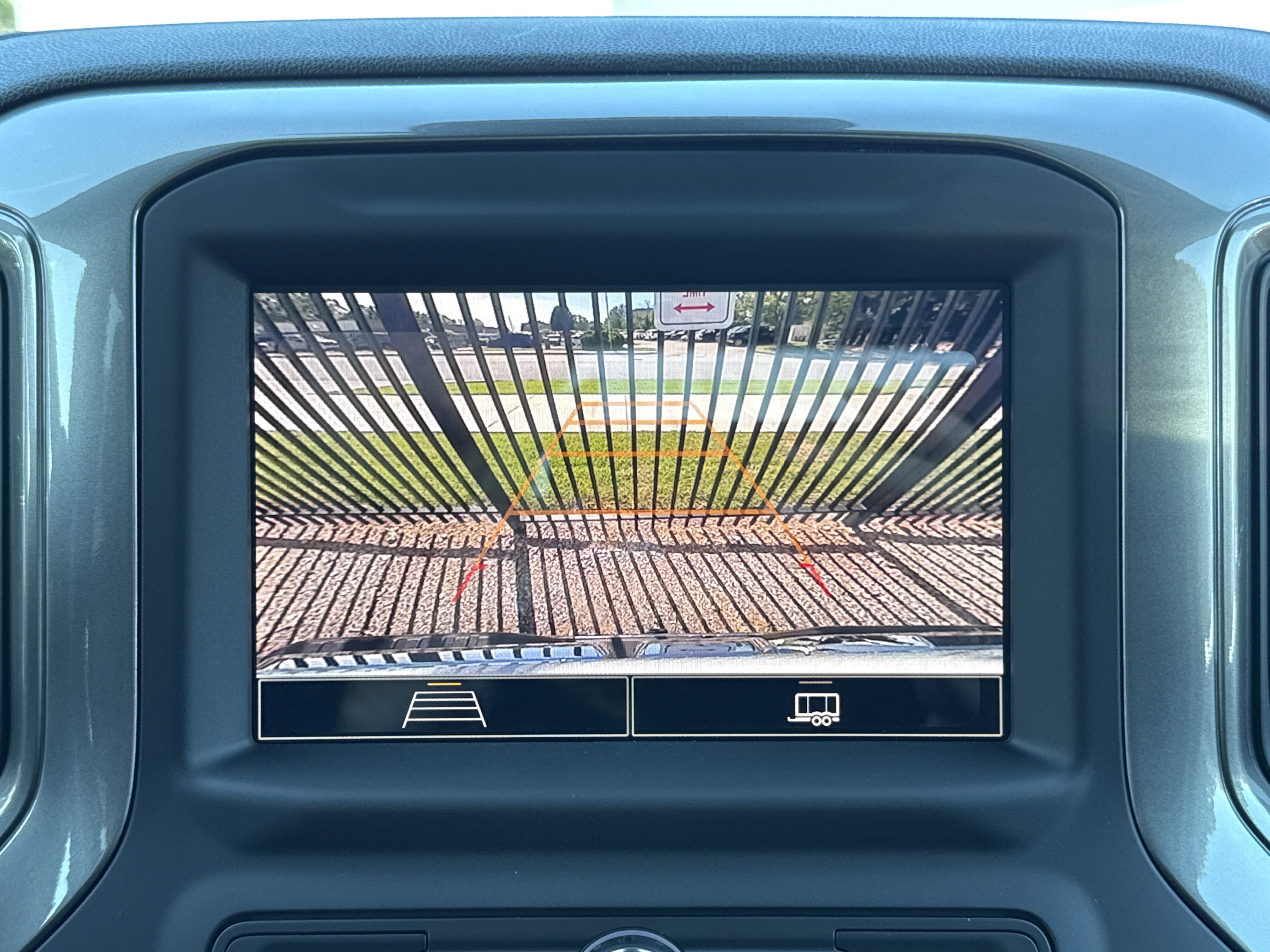2026 GMC Sierra 2500HD Pro - Photo 8