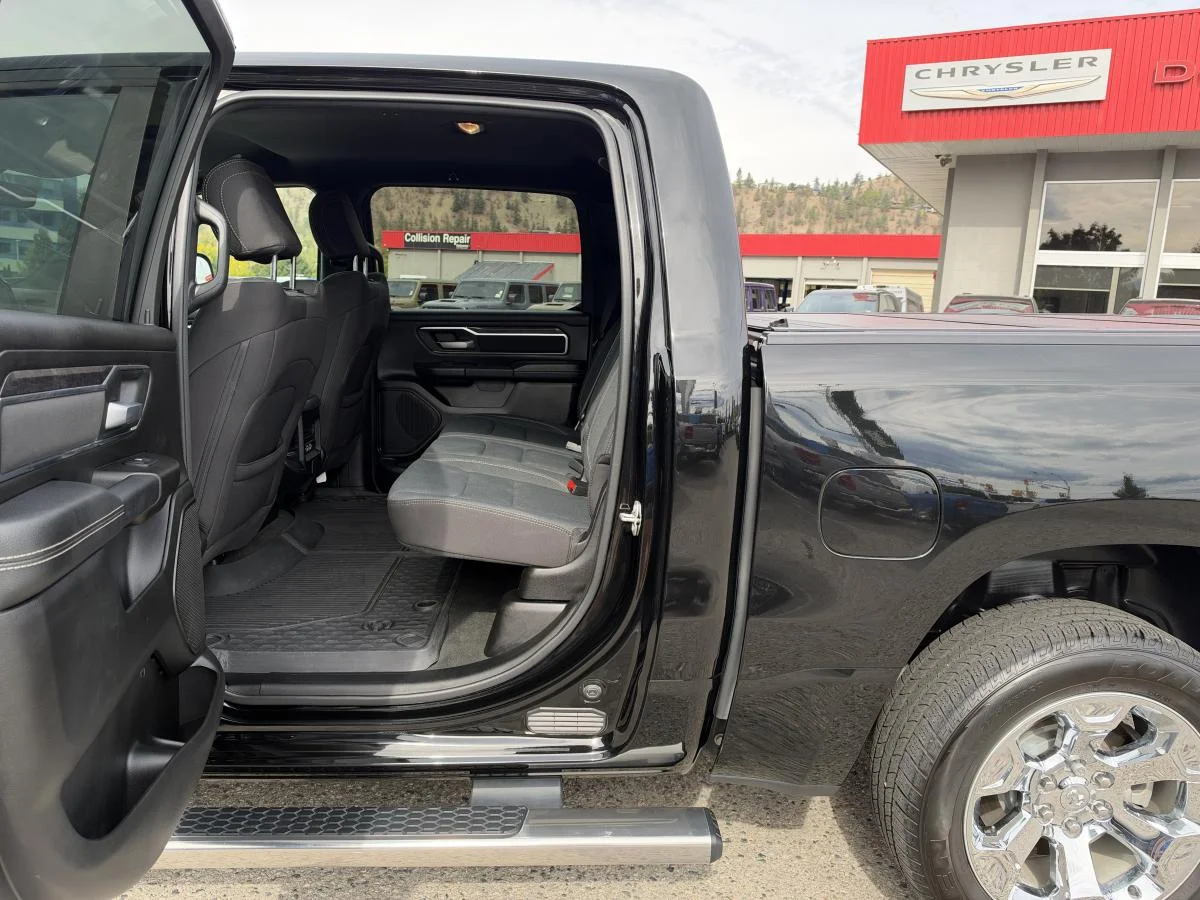 Used 2024 Black RAM Big Horn C/c 4x4 5.7 image 16