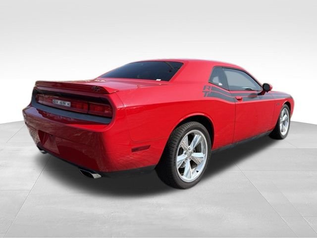 Used 2014 Red Dodge R/T image 4