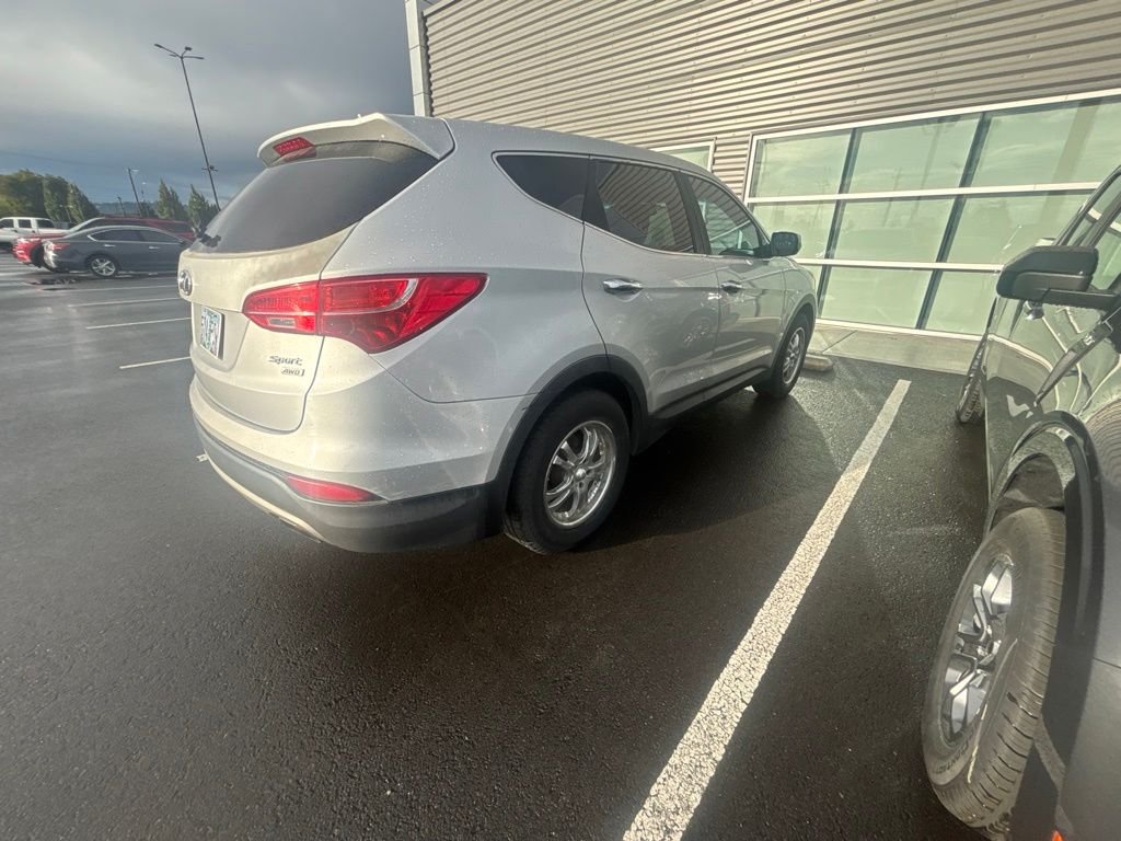 Used 2014 Silver Hyundai Base image 3