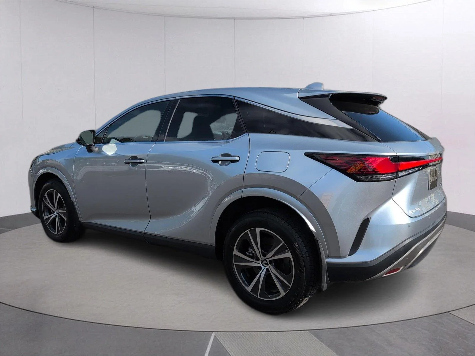 Used 2023 Iridium Lexus RX 350 Luxury image 3