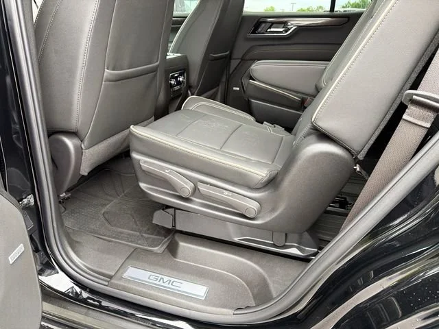 Used 2026 Onyx Black GMC Elevation image 21
