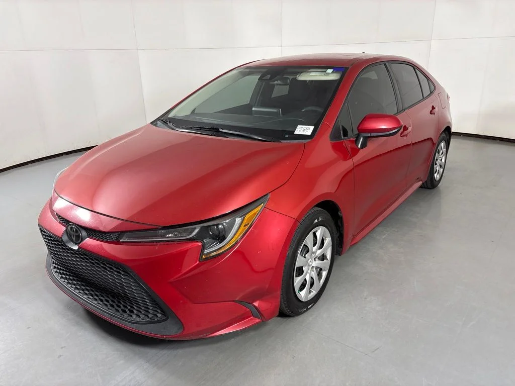 Used 2020 Red Toyota LE image 4
