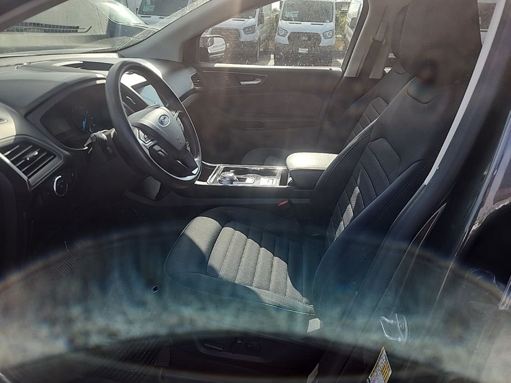 Used 2020 Gray Ford SE image 18