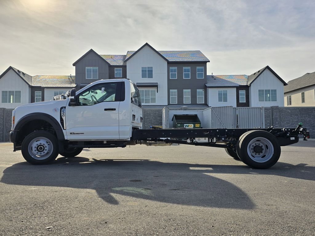 2025 Ford F-550 Super Duty Chassis Cab XL - Photo 18