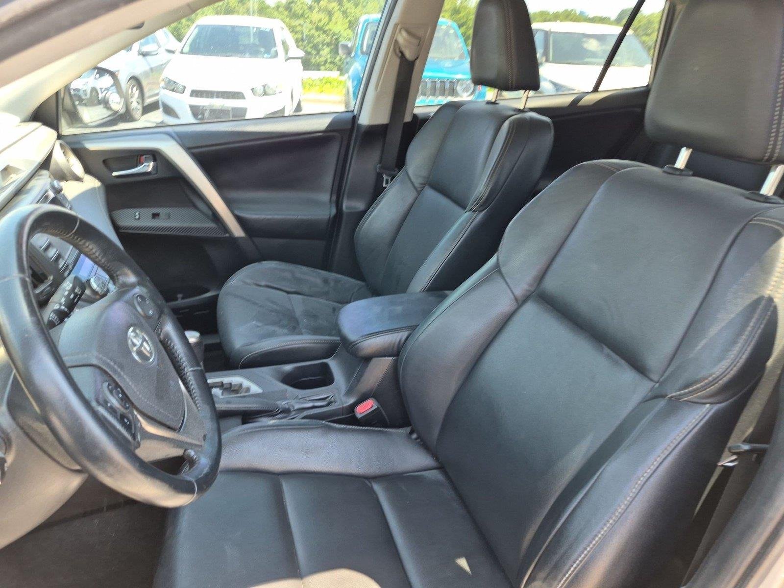 Used 2015 Classic Silver Metallic Toyota Limited image 18