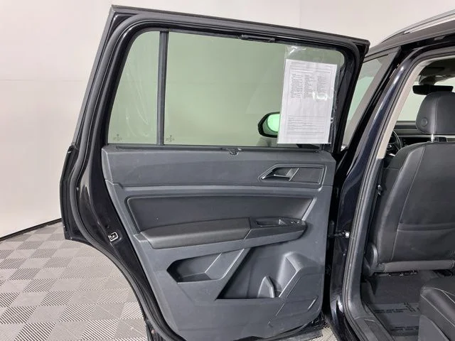 Used 2019 Black Volkswagen 3.6L V6 SE image 26