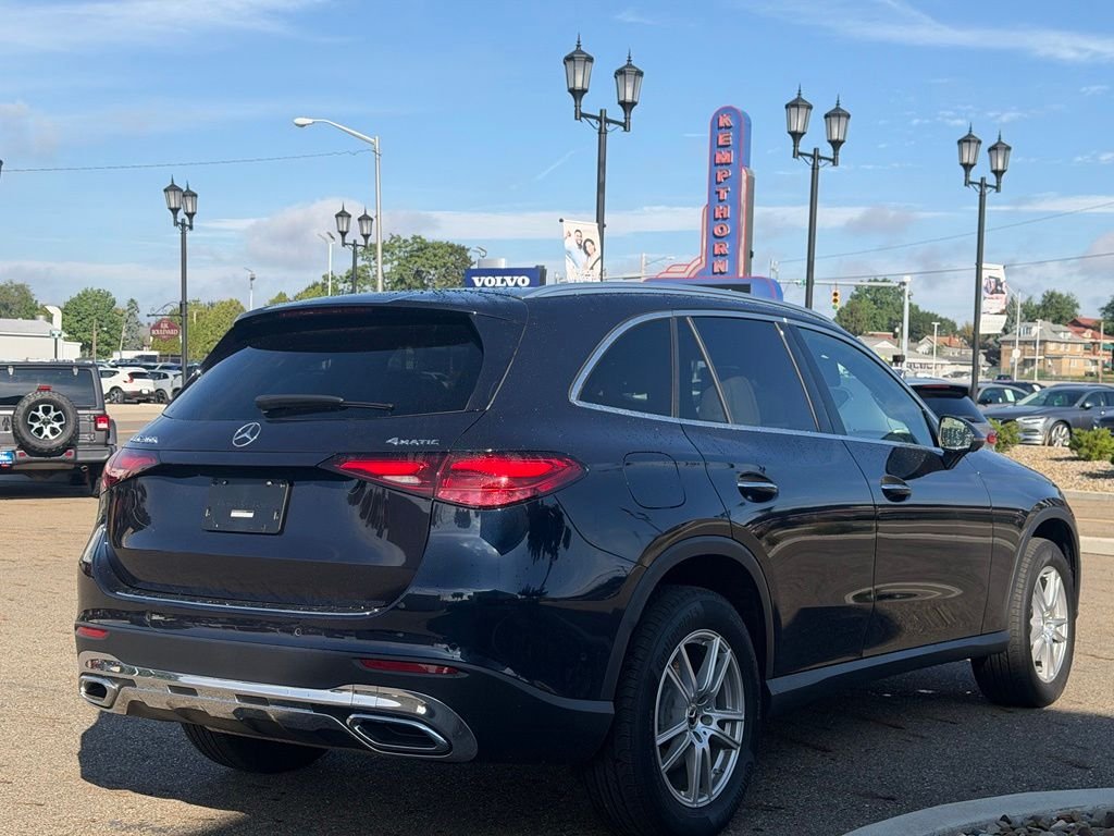 Used 2023 Blue Mercedes-Benz GLC 300 image 4