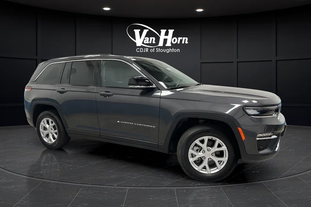 Used 2023 Gray Metallic Jeep Limited image 1