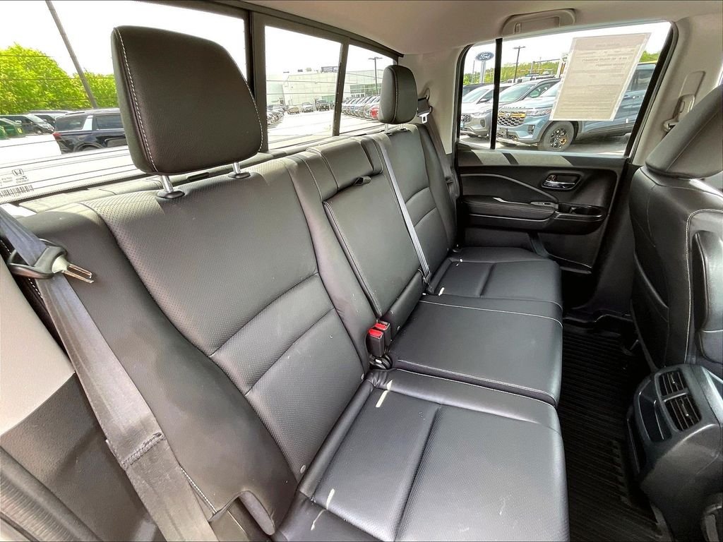 Used 2022 Platinum White Pearl Honda RTL image 15