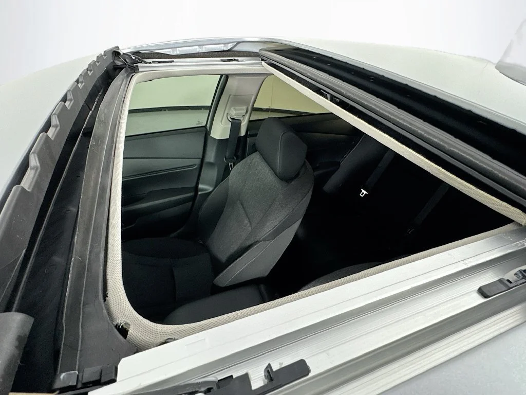 New 2026 Silver Honda SE image 30
