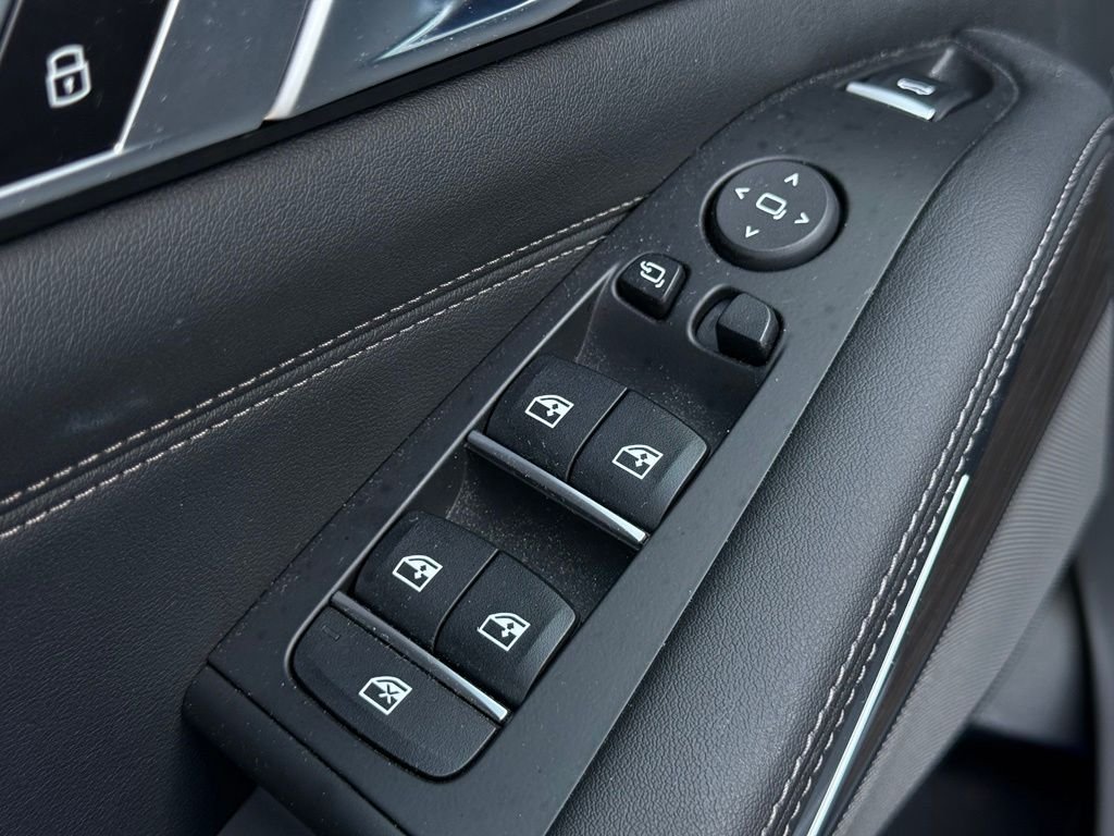 Used 2024 Skyscraper Grey Metallic BMW sDrive40i image 13