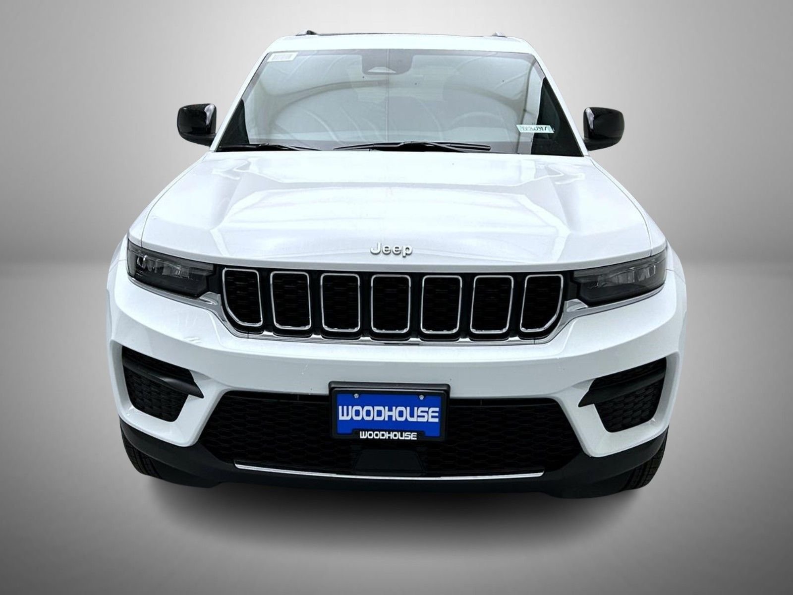 New 2026 Bright White Clear-Coat Exterior Paint Jeep Laredo X image 2