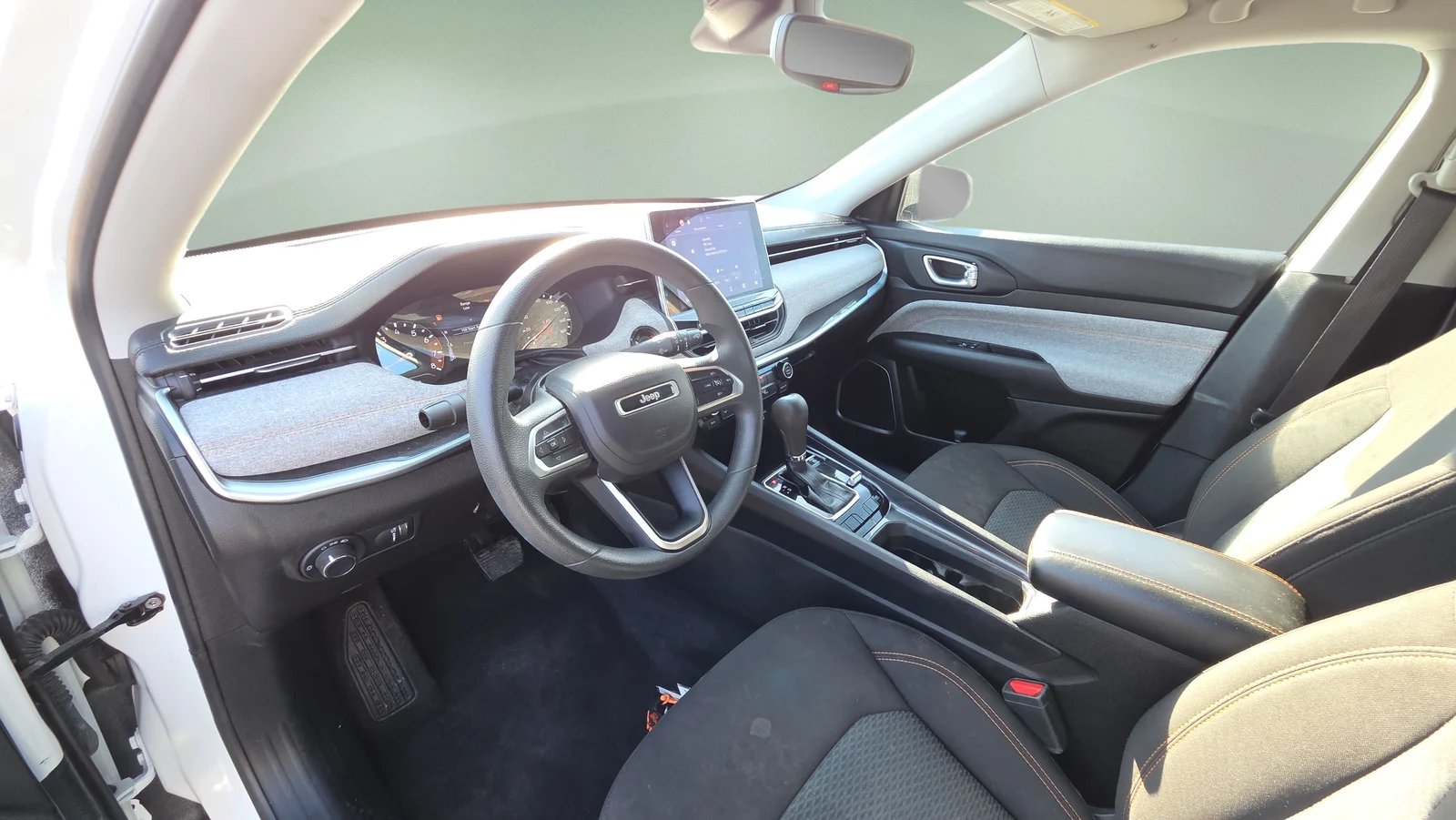 Used 2022 White Jeep Sport image 24