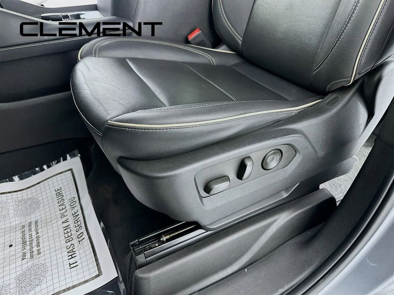 Used 2022 Gray GMC SLT image 29
