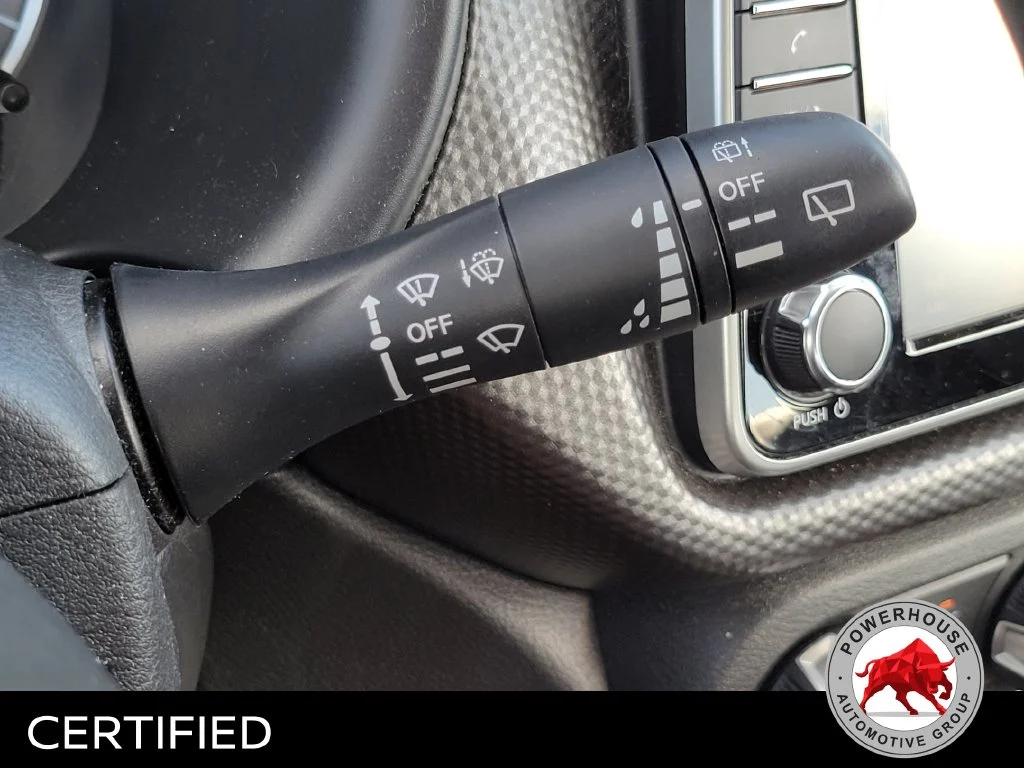 Used 2020 White Nissan S image 31