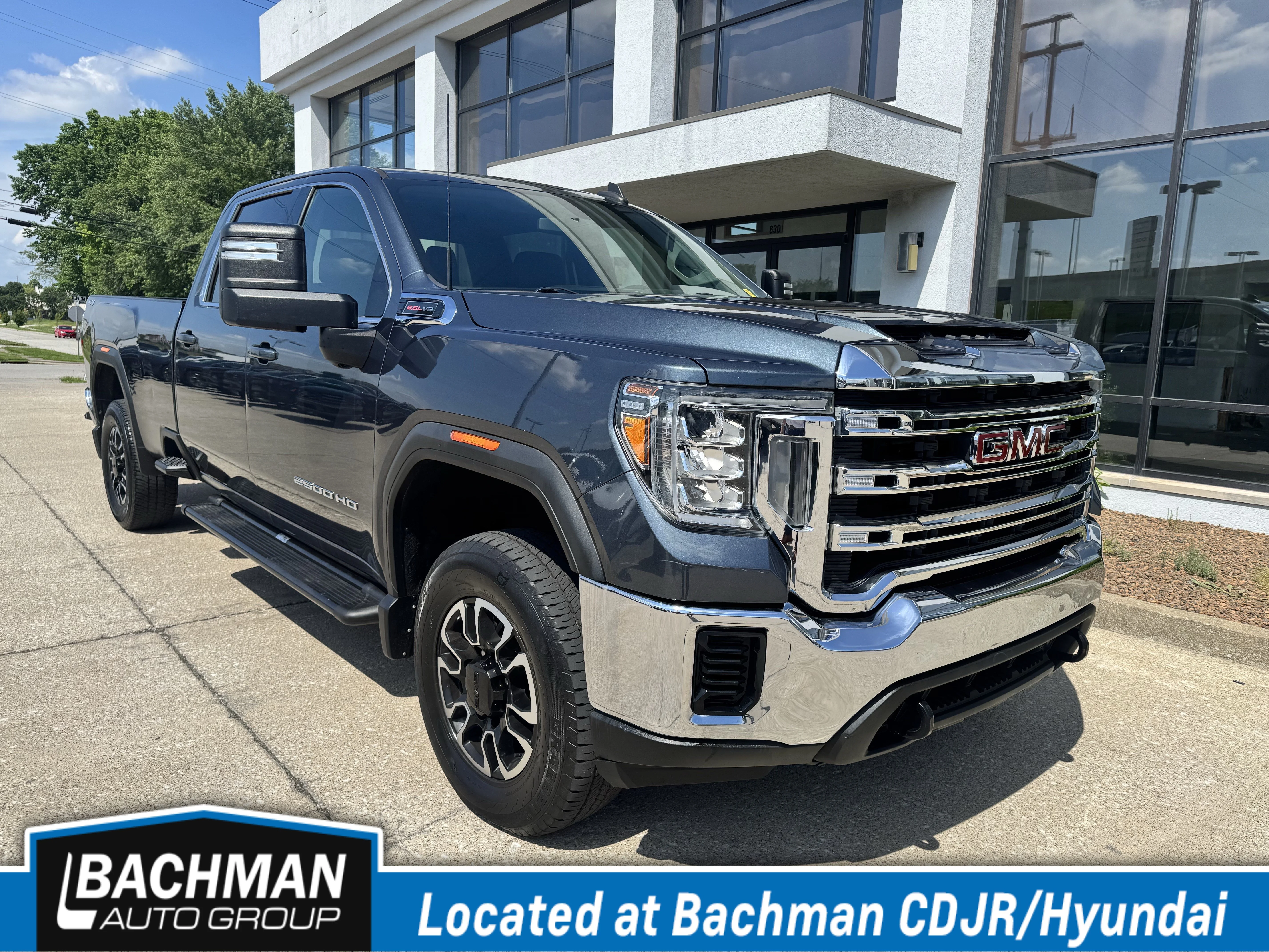 Used 2020 Dark Sky Metallic GMC SLE image 1