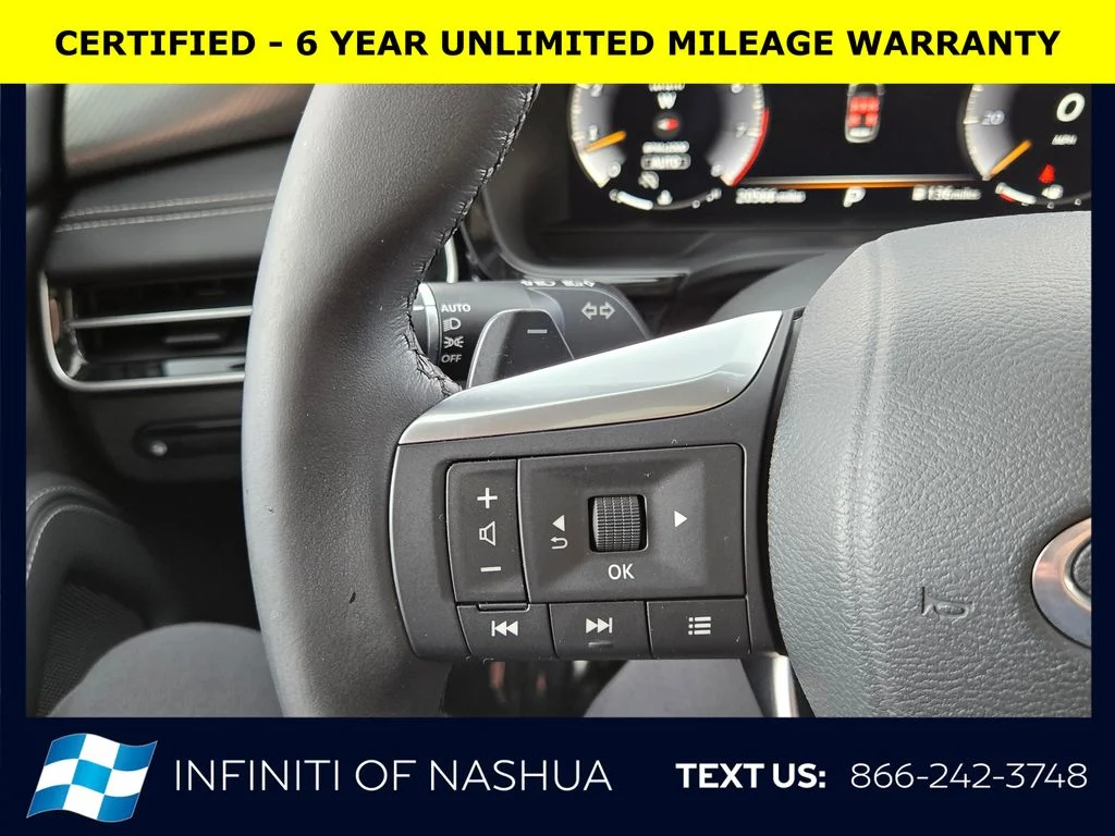 Certified Used 2023 White INFINITI LUXE image 32