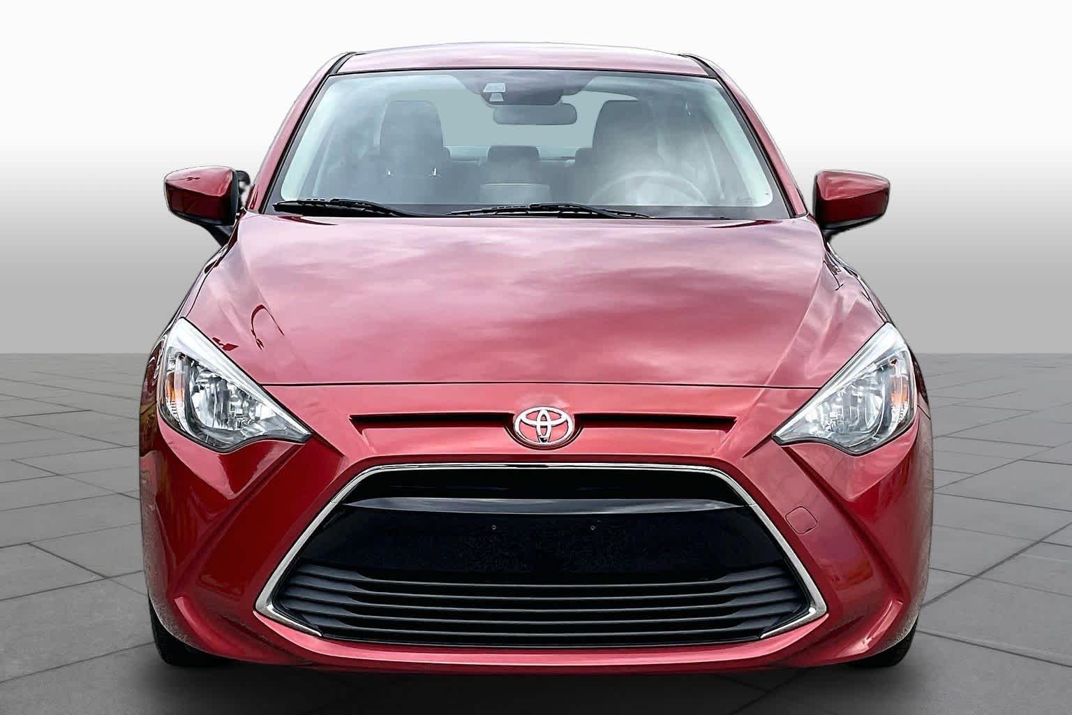 Pre-Owned 2017 Toyota Yaris IA
