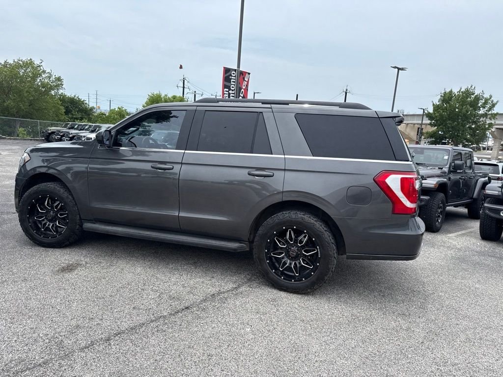 Used 2019 Gray Ford XLT image 16