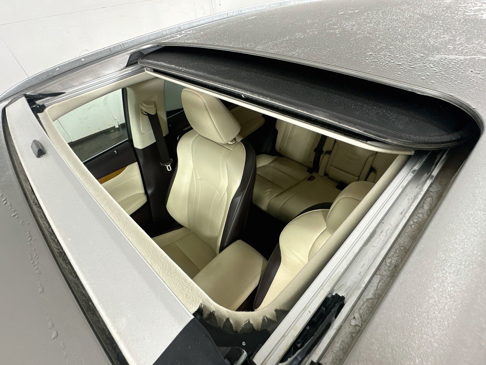 Used 2019 Atomic Silver Lexus 450h image 22