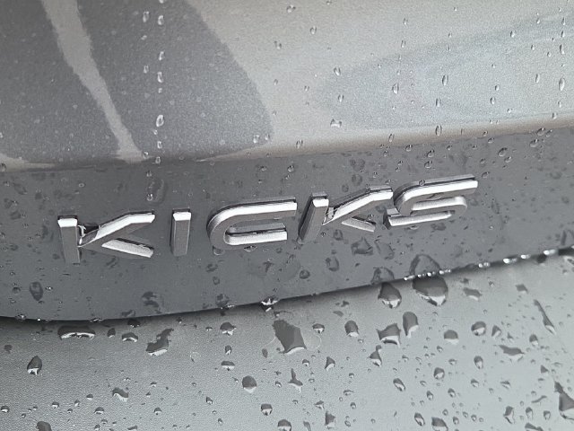 New 2027 Gray Nissan SV image 4