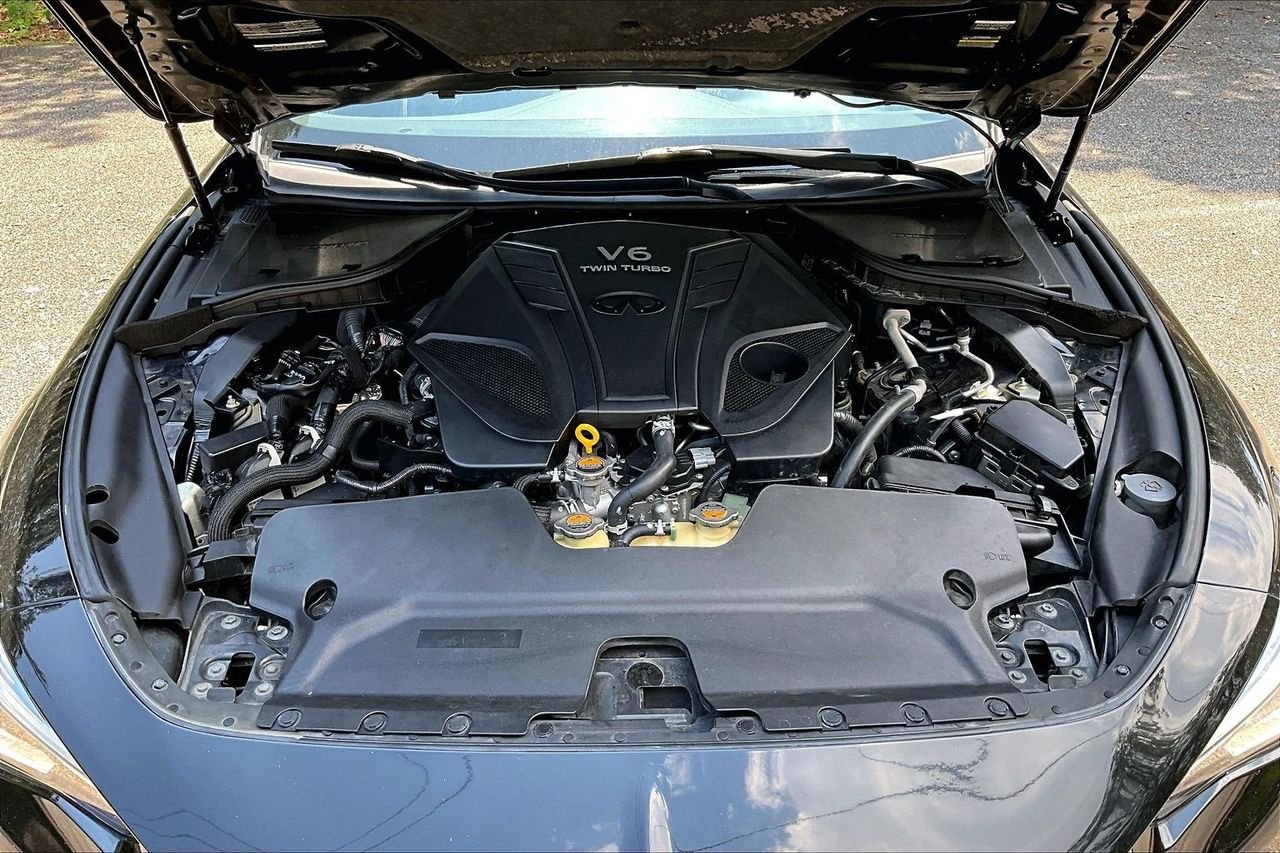 Used 2019 Black INFINITI 3.0t LUXE image 27