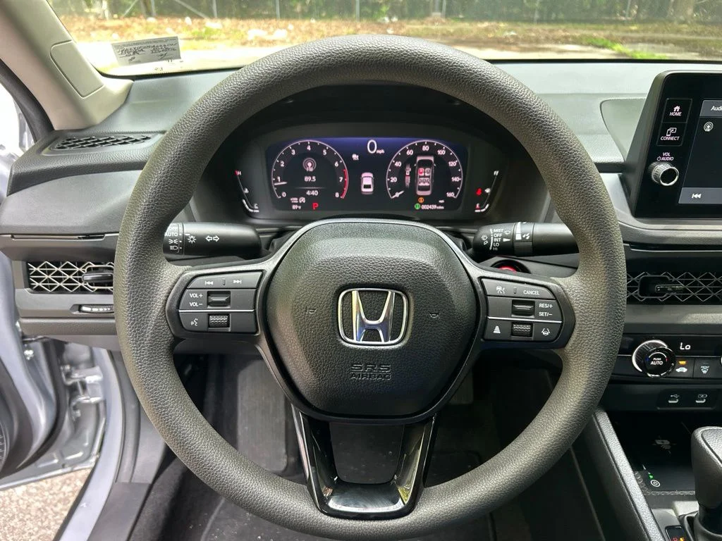 Used 2026 Silver Honda LX image 19