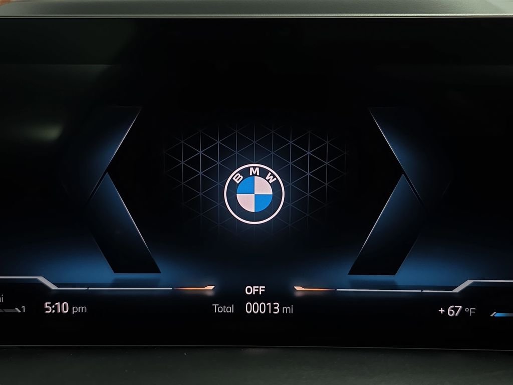 New 2026 Alpine White BMW xDrive40i image 19