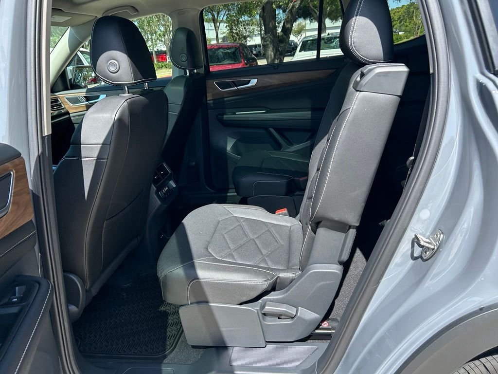 New 2026 Gray Volkswagen SE w/Technology image 40