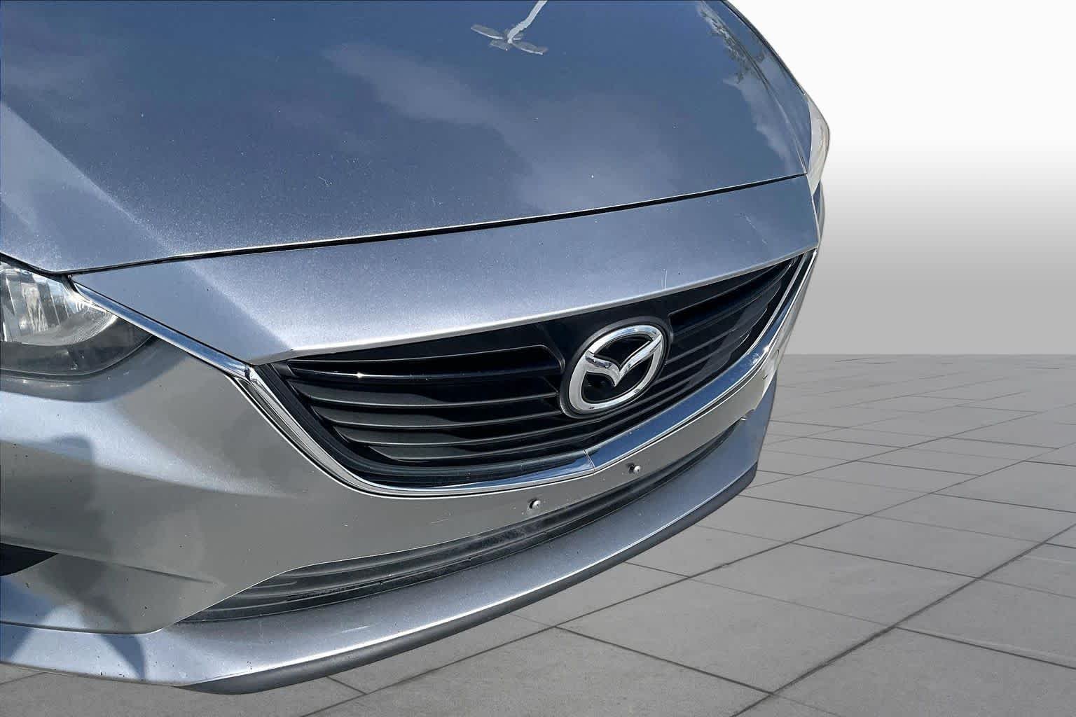 Used 2015 Liquid Silver Metallic Mazda i Touring image 28