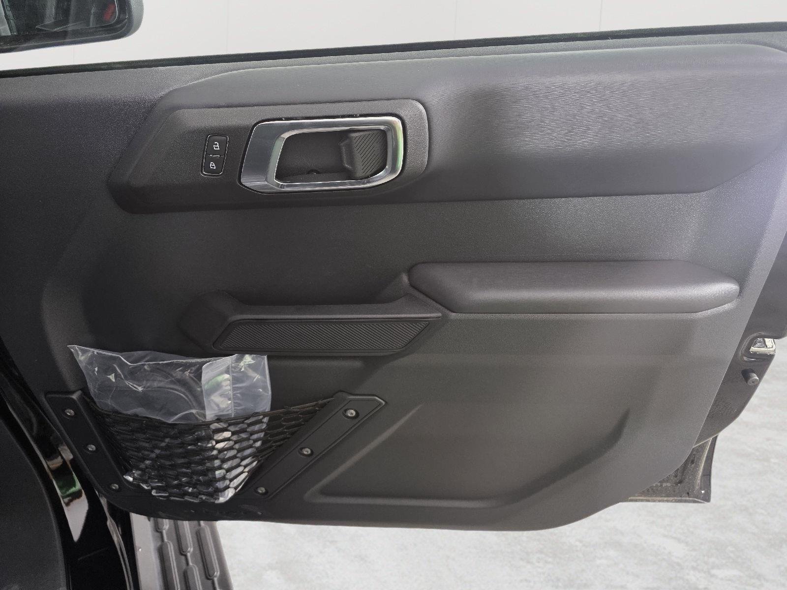 New 2025 Shadow Black Ford Outer Banks® image 25