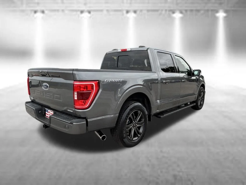 Used 2022 Gray Metallic Ford XLT image 4