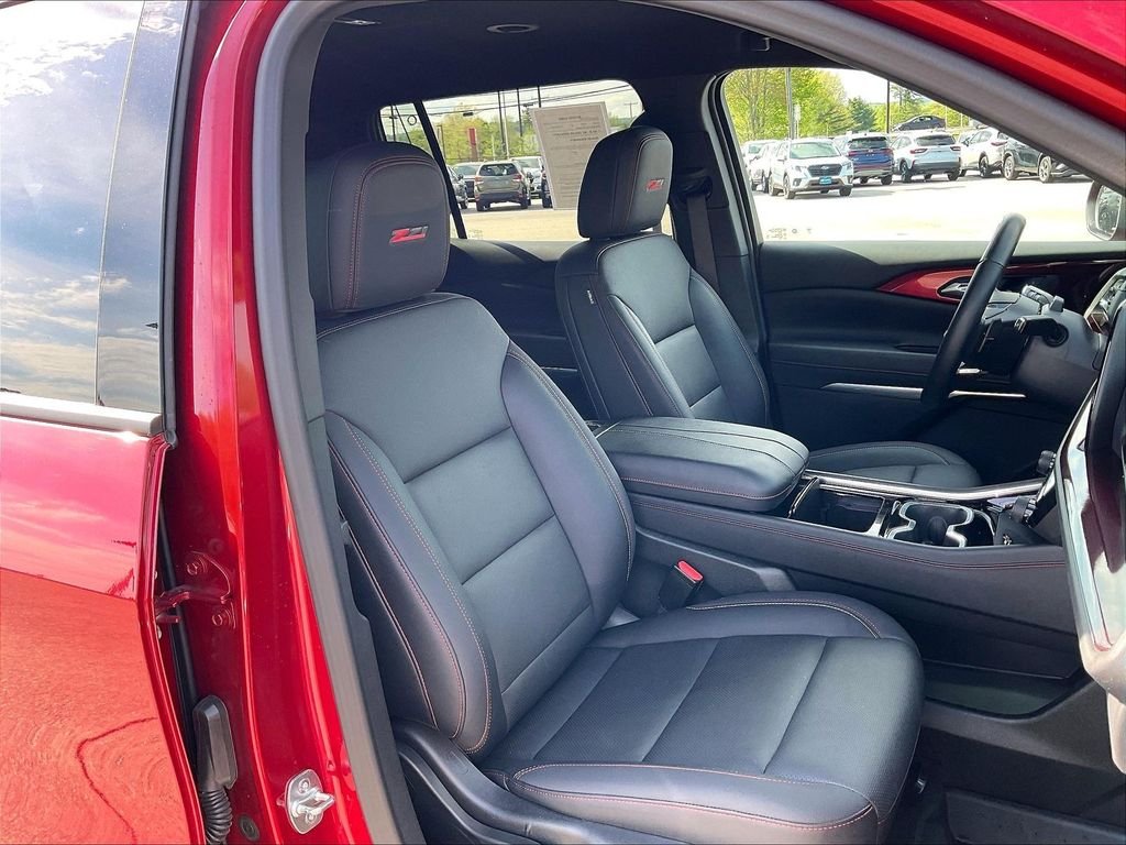 Used 2025 Radiant Red Tintcoat Chevrolet Z71 image 10