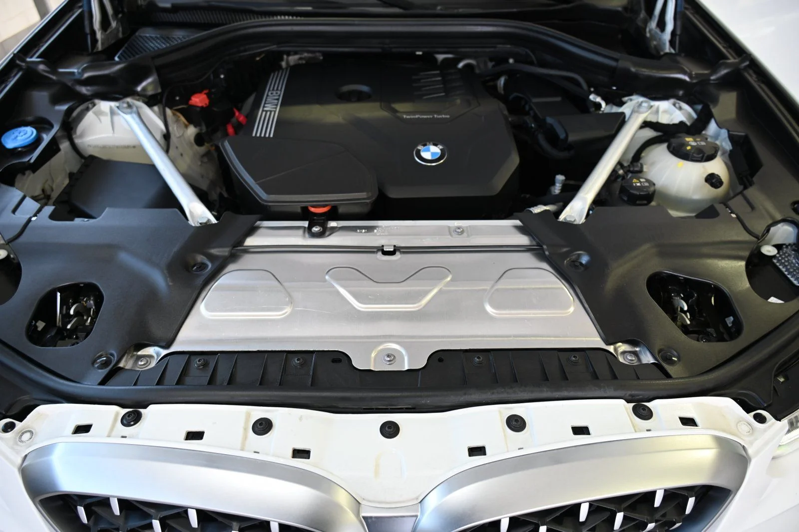 Used 2023 Alpine White BMW sDrive30i image 20