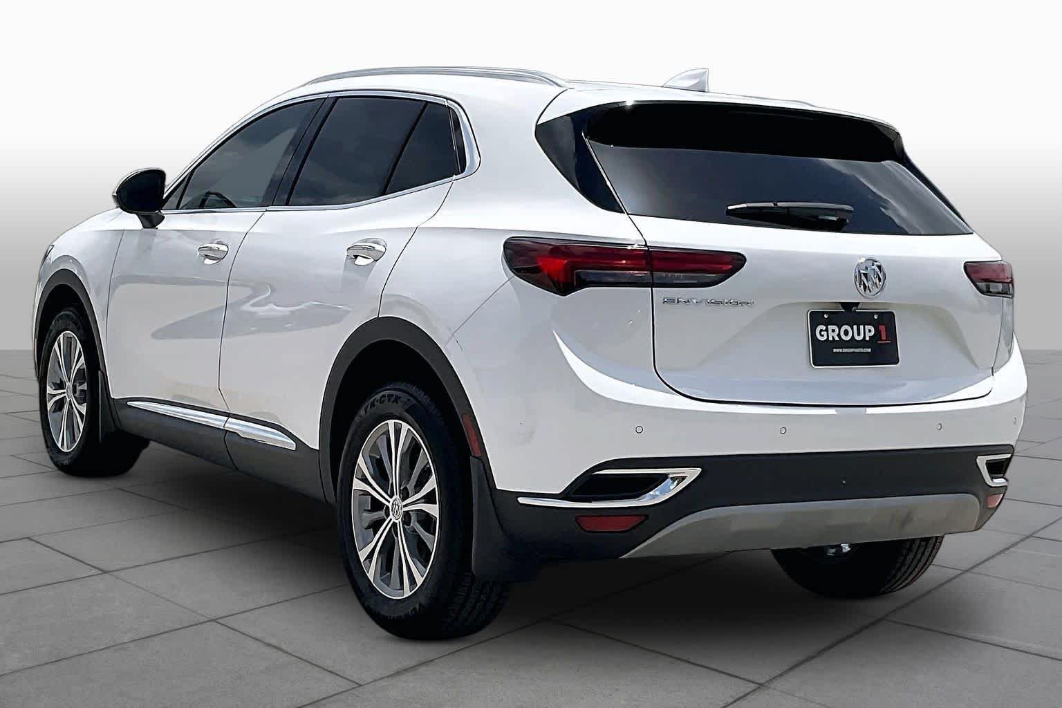 Used 2022 Summit White Buick Preferred image 12