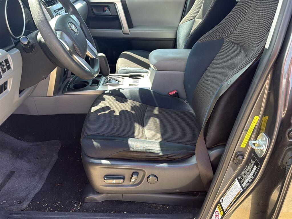 Used 2011 Magnetic Gray Metallic Toyota SR5 image 3