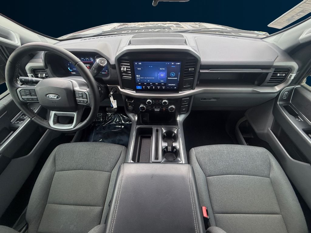 Used 2025 Black Ford XLT image 12