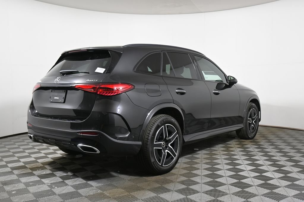Used 2026 Graphite Grey Metallic Mercedes-Benz GLC 300 image 7