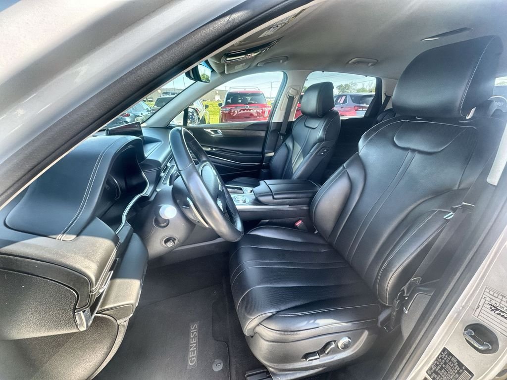 Used 2024 White Genesis 2.5T image 11